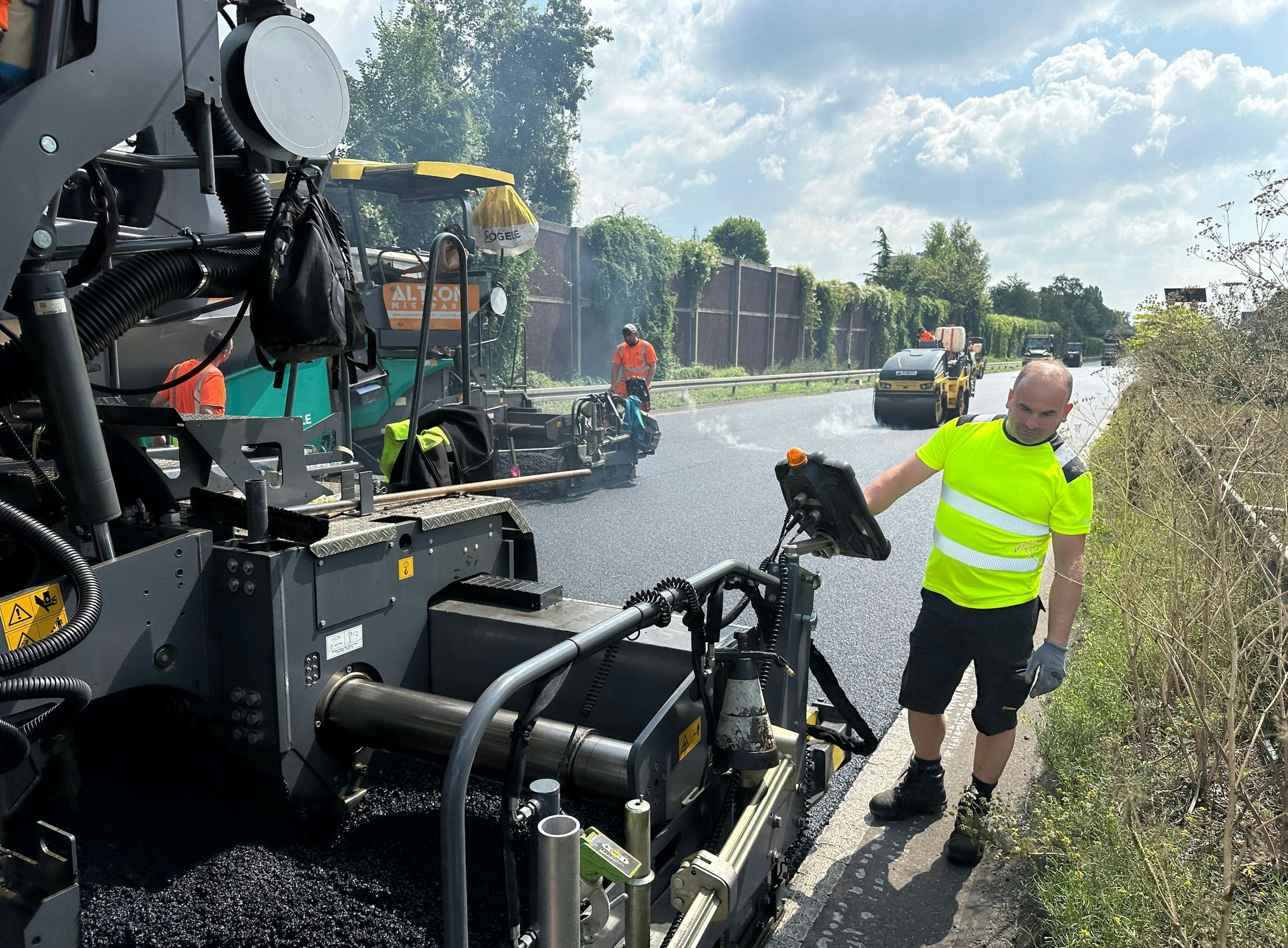Straßenbauer geben Gas
