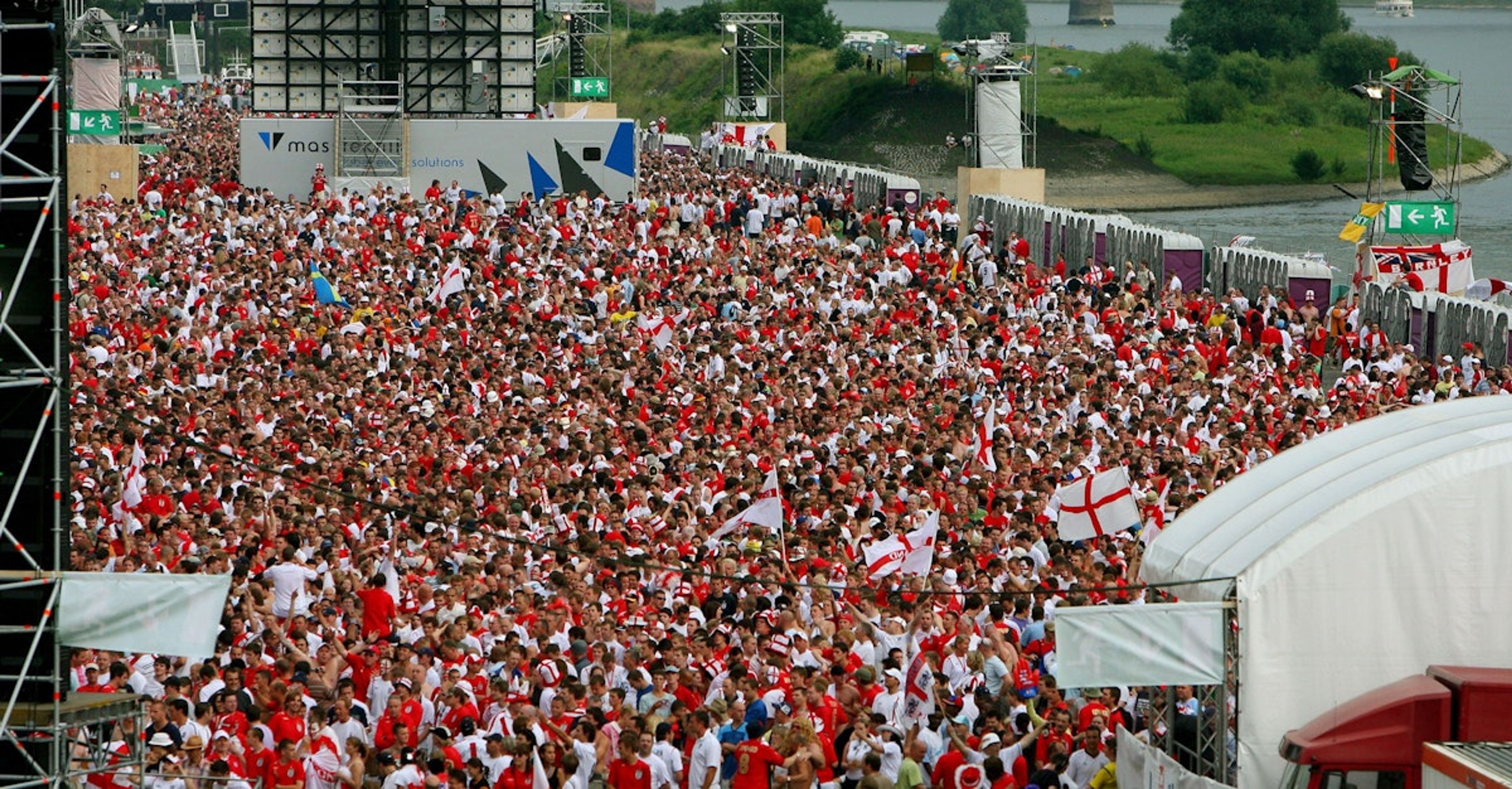 Public Viewing, Sicherheit, Personal