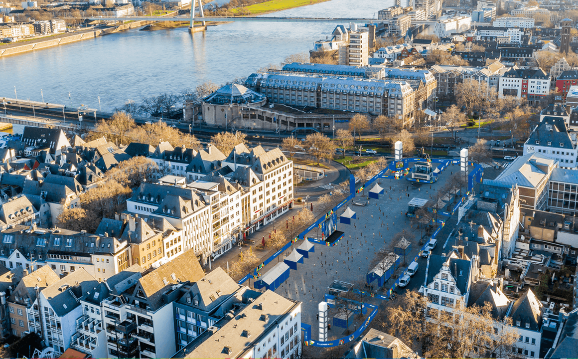 Zäune, Absperrungen, Videokameras